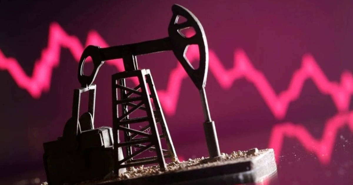 Giá dầu tăng dựng đứng, chính thức vượt 100 USD/thùng