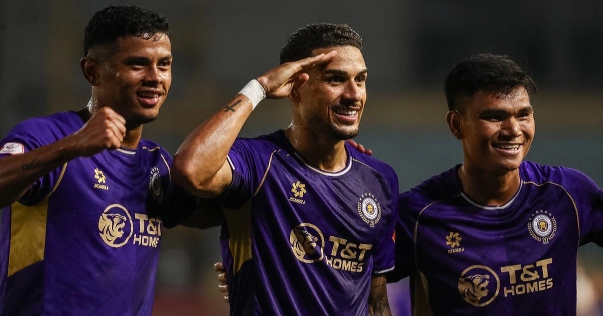 Hai Long toả sáng, Hà Nội FC thắng đậm SL Nghệ An