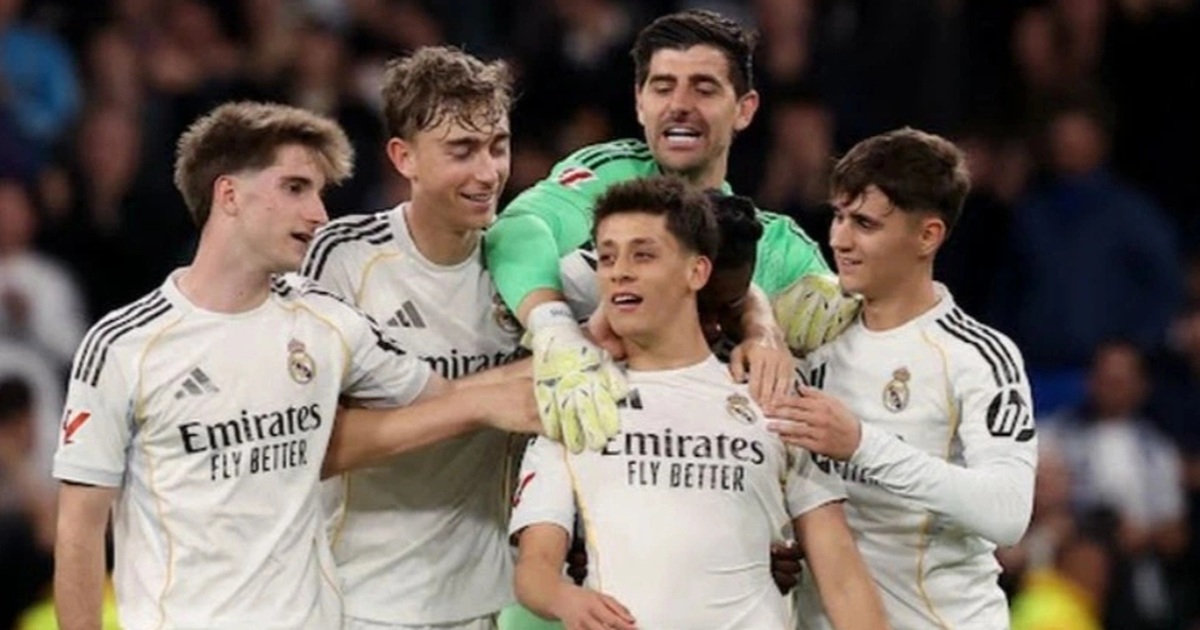 Valverde tiếp tục chói sáng, Real Madrid gây áp lực lên Barcelona