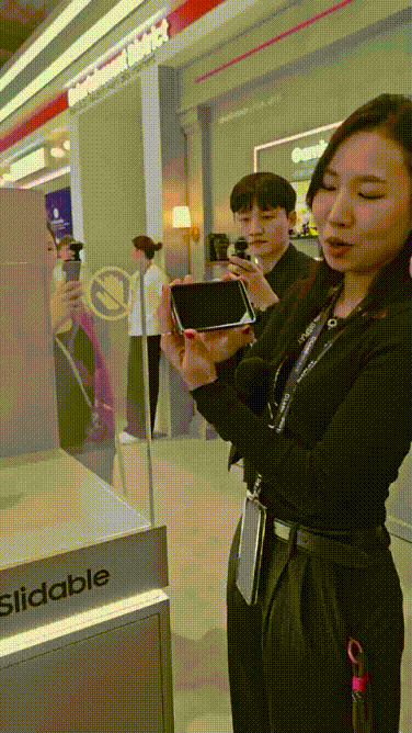 Samsung mang tới MWC demo màn hình trượt (slidable). Trượt từ 5.1inch?