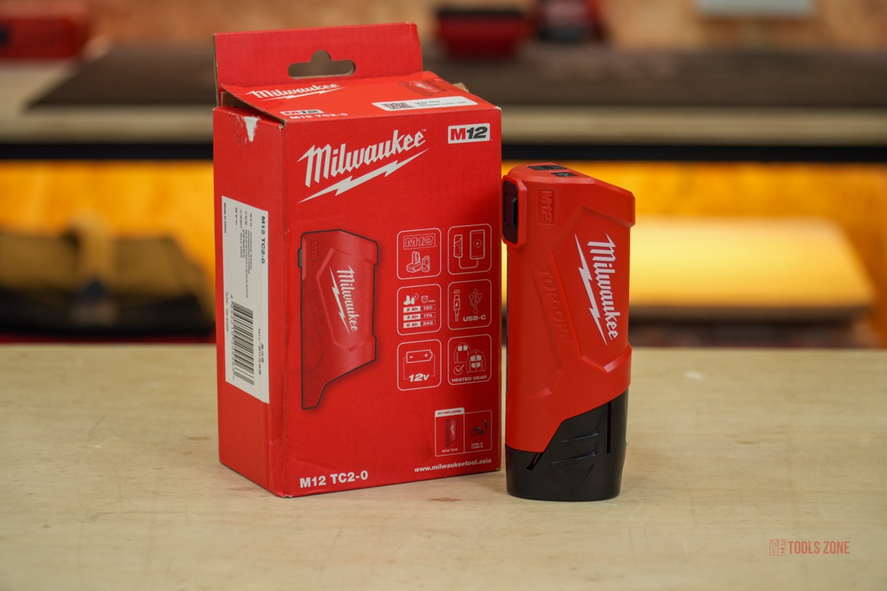 Trên tay bộ sạc dùng pin Milwaukee M12 TC2 (48-59-1211)