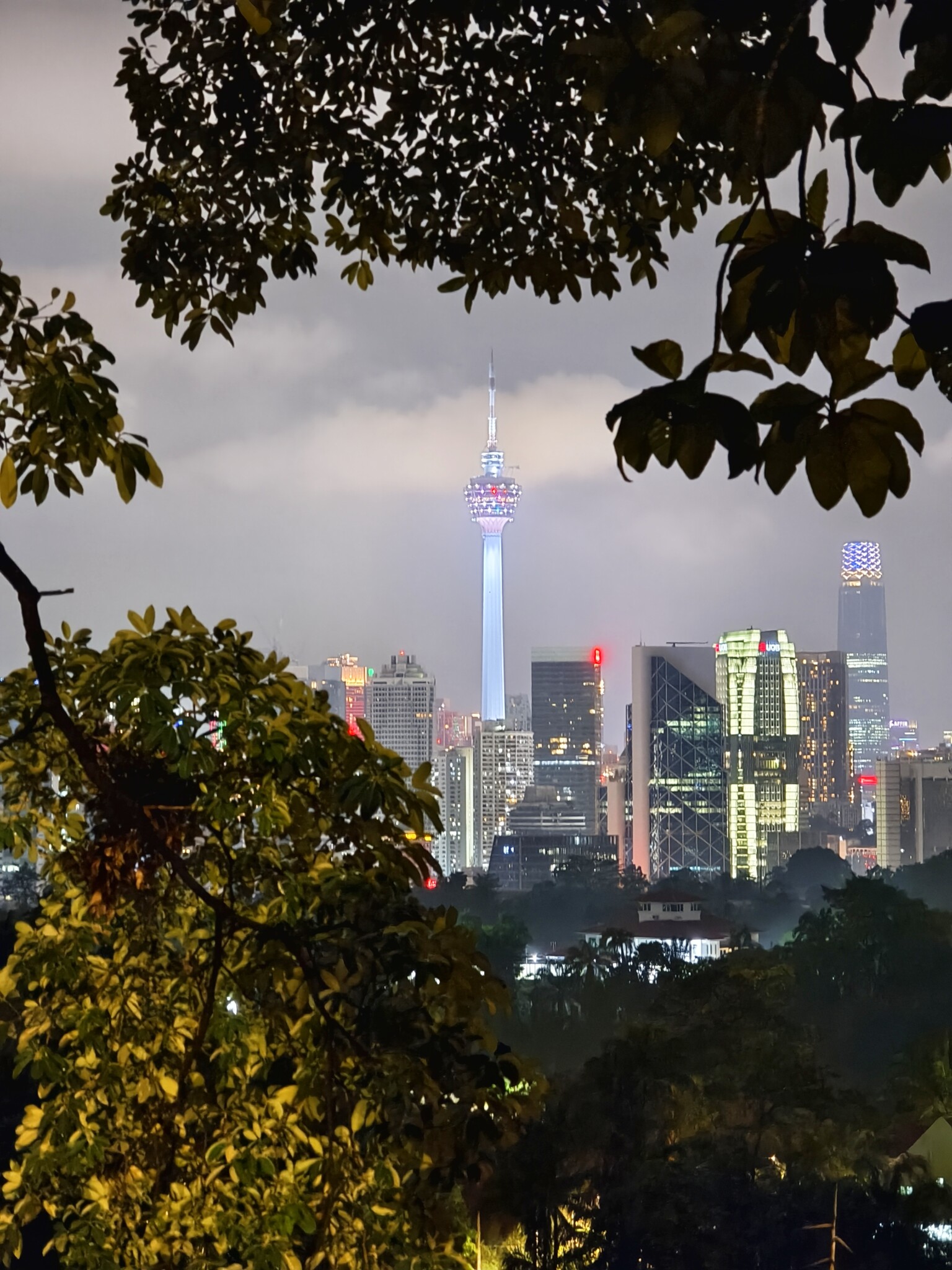 365 ngày Luôn Vui Tươi cùng Vivo X100pro