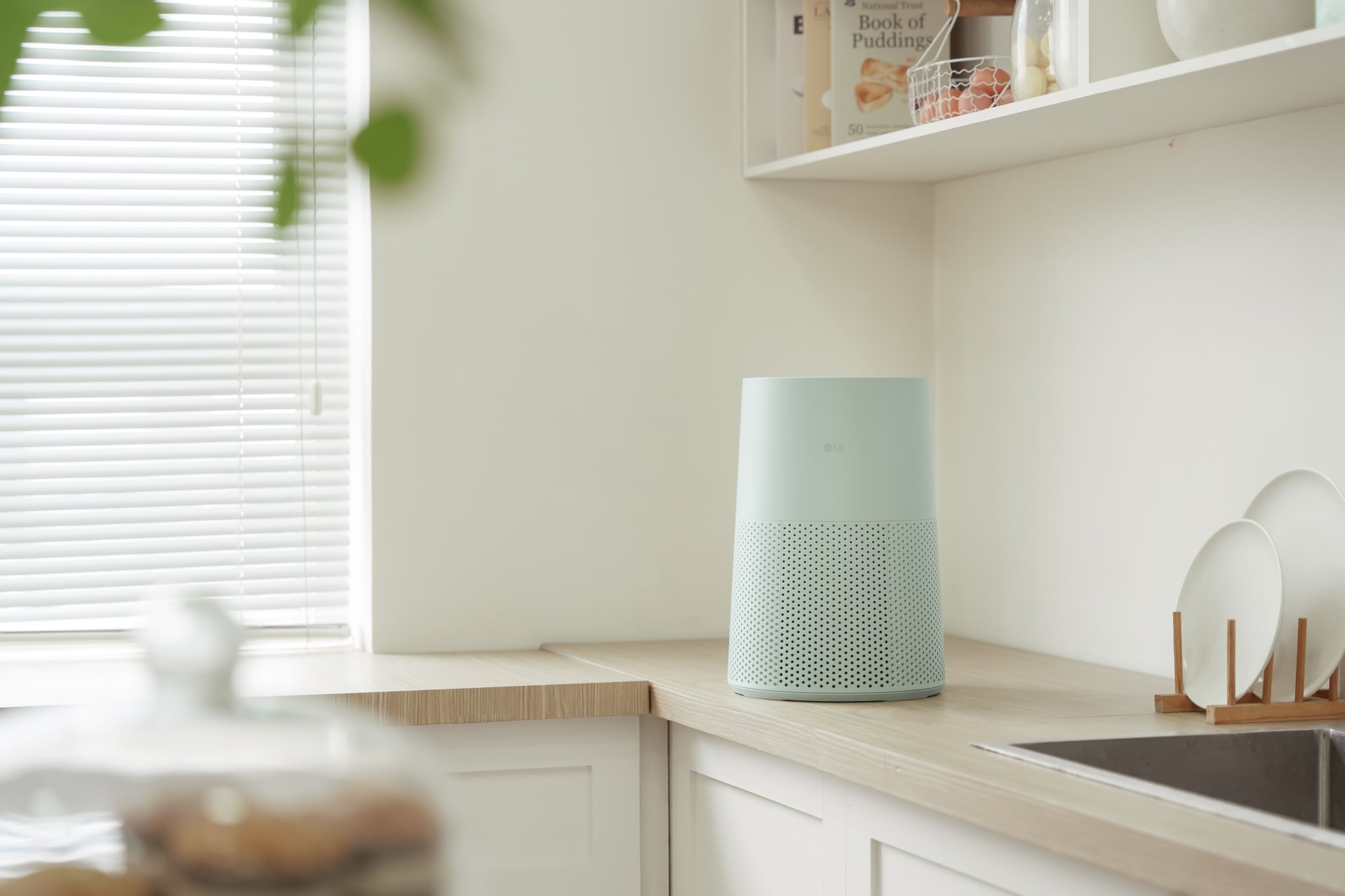 LG ra mắt PuriCare AeroMini: Lọc khí nhỏ gọn cho không gian cá nhân