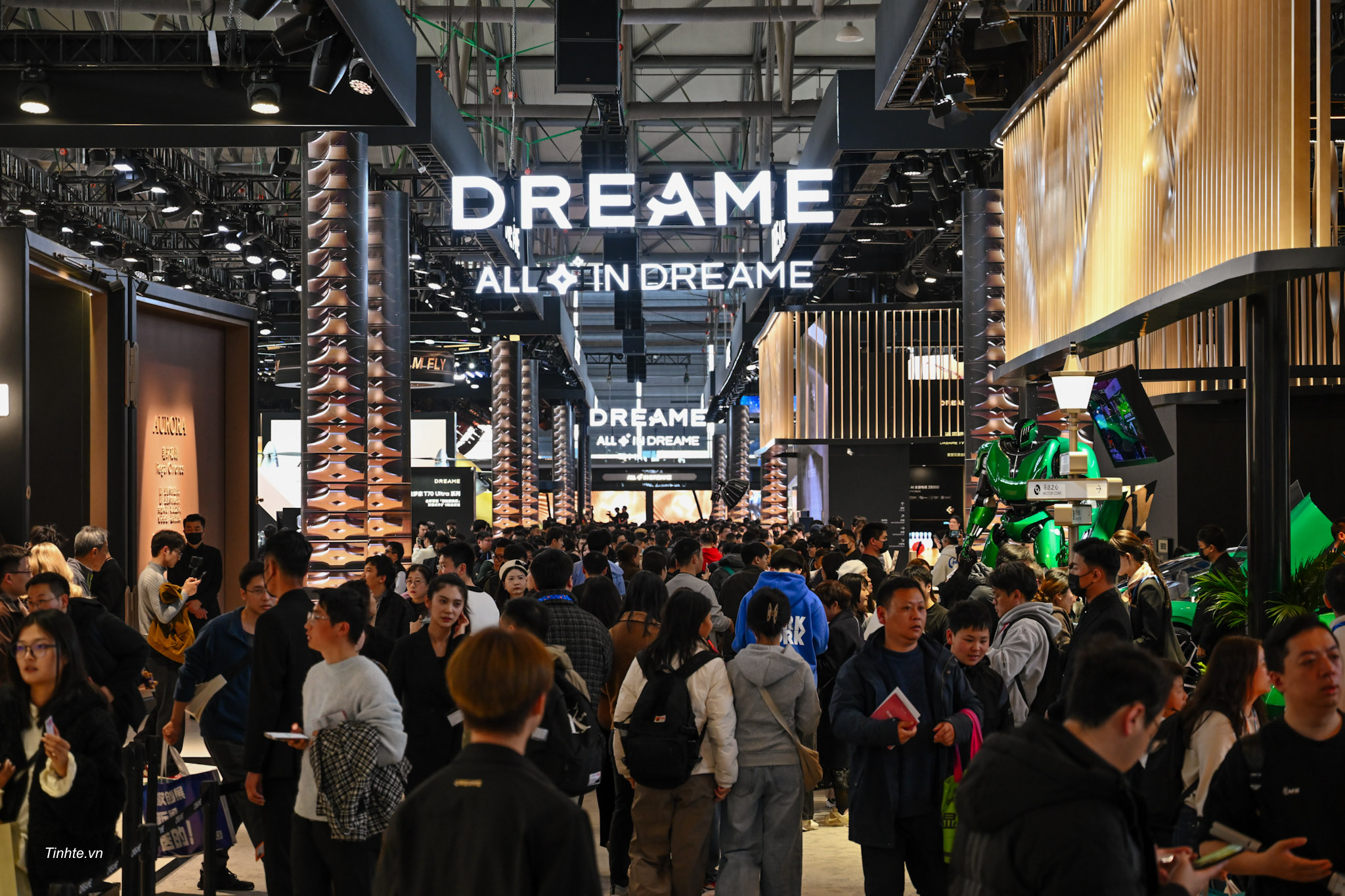 AWE2026: Dreame giờ làm vệ tinh, máy bay, xe hơi, điện thoại… vẫn còn?