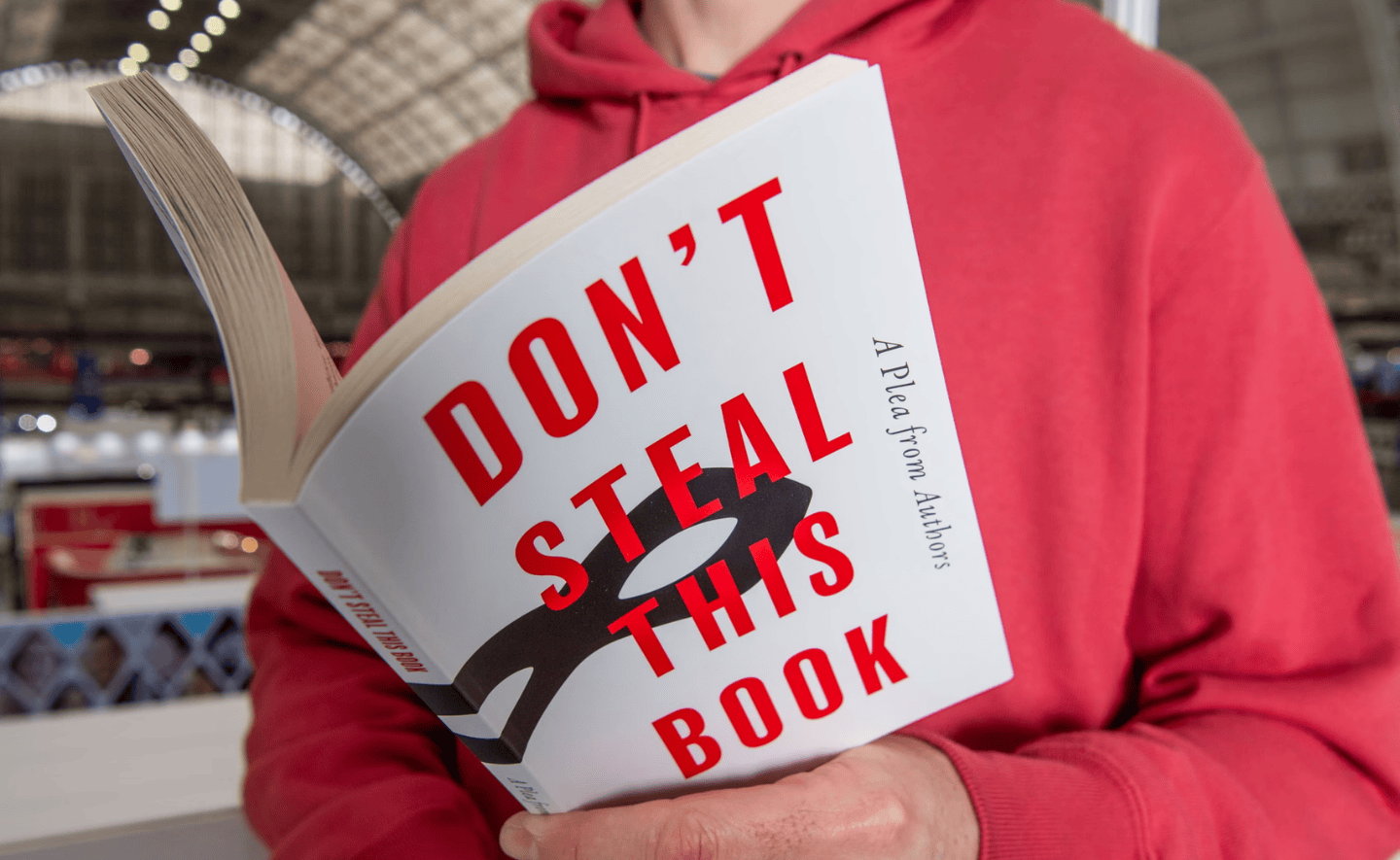 AI và nội dung con người tạo ra: "Che đậy lòng tham bằng sự tiến bộ" có gì mới?