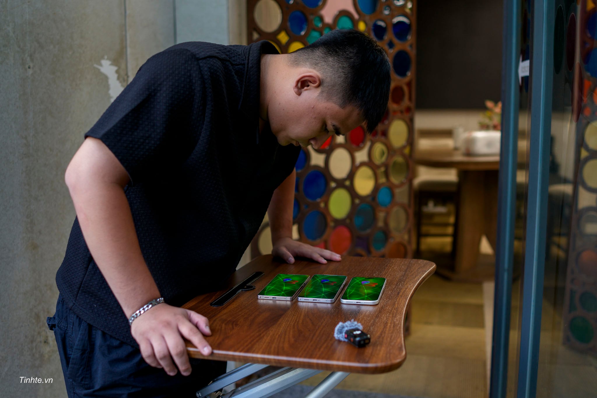 So sánh màn hình Galaxy S26 Ultra, S25 Ultra và iPhone 17 Pro: Con số?